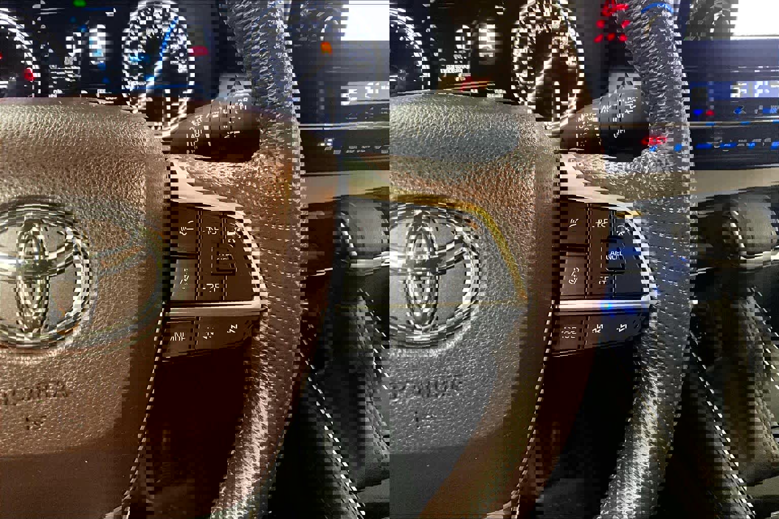 Used 2024 Toyota Sienna Platinum image 24