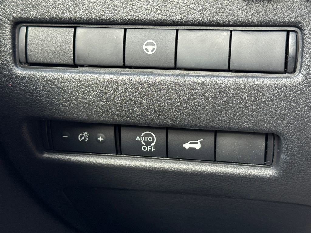 New 2026 Nissan Rogue SV AWD/4WD image 18
