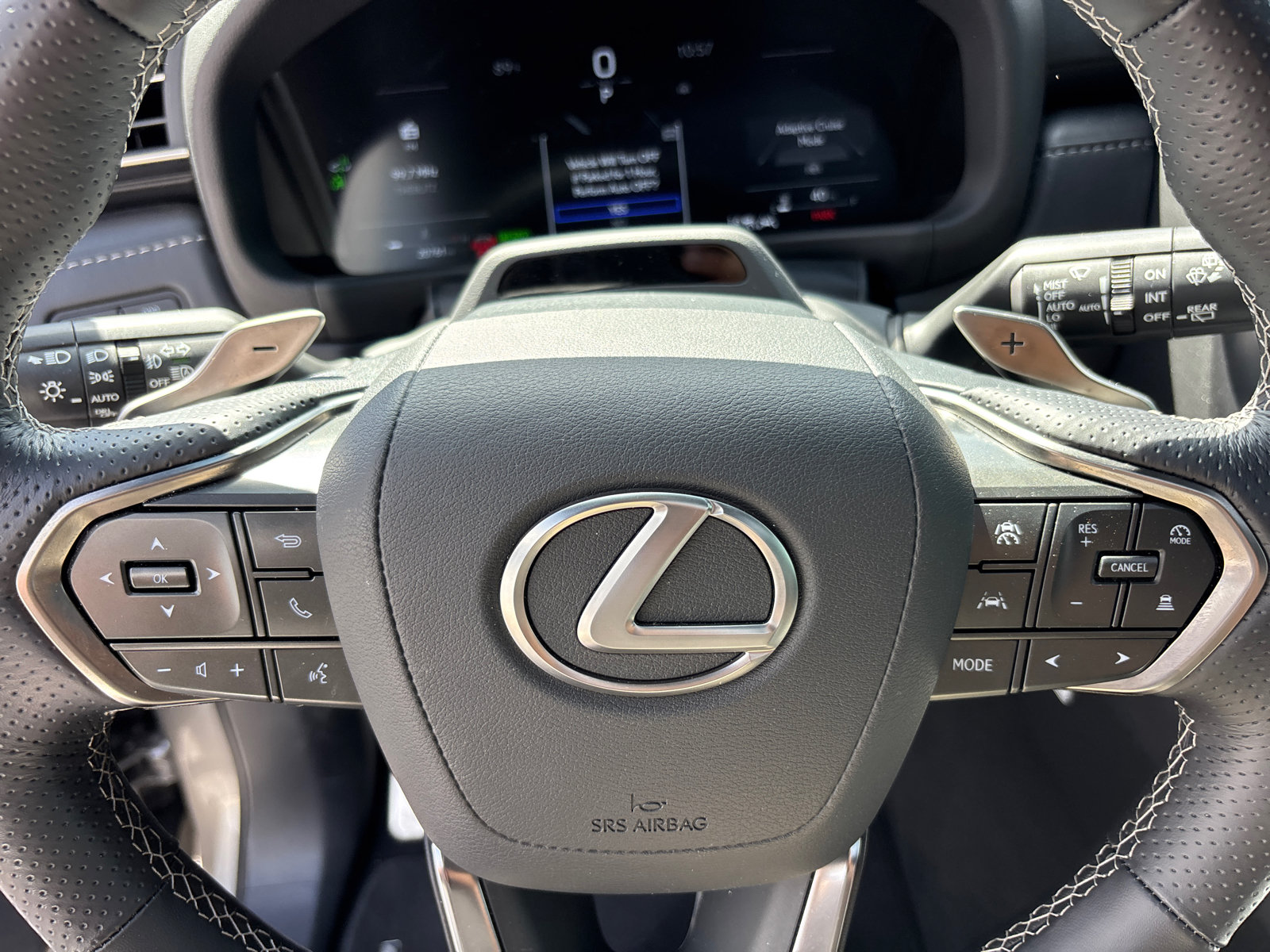 Used 2025 Lexus LX 700h F Sport AWD/4WD image 16