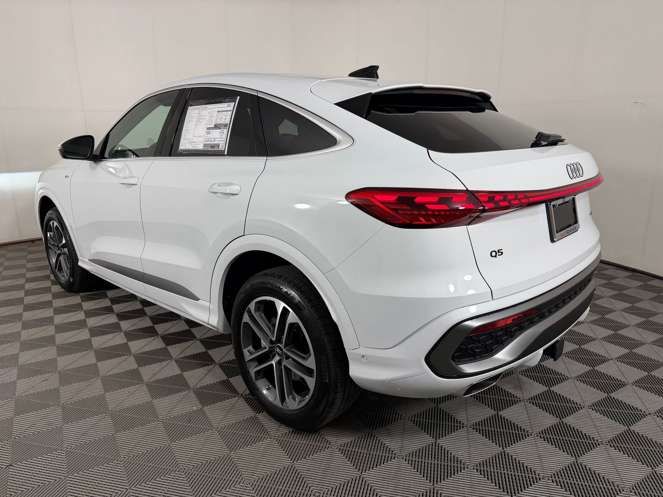 New 2026 Audi Q5 Premium Plus AWD/4WD image 3