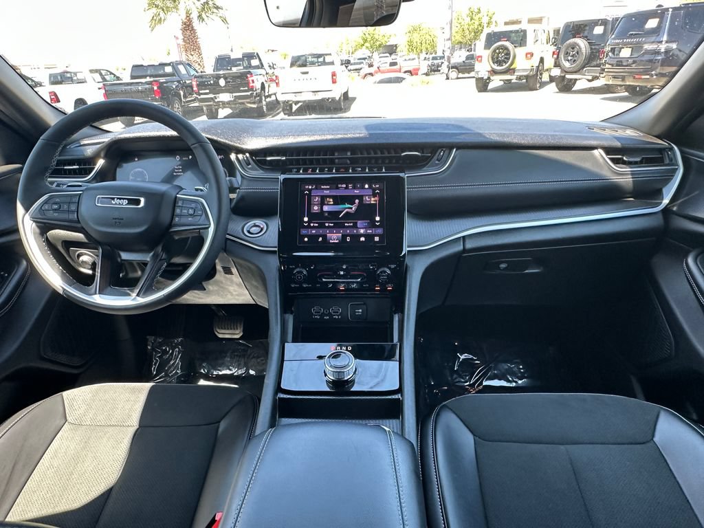 Certified 2025 Jeep Grand Cherokee L Altitude AWD/4WD image 21