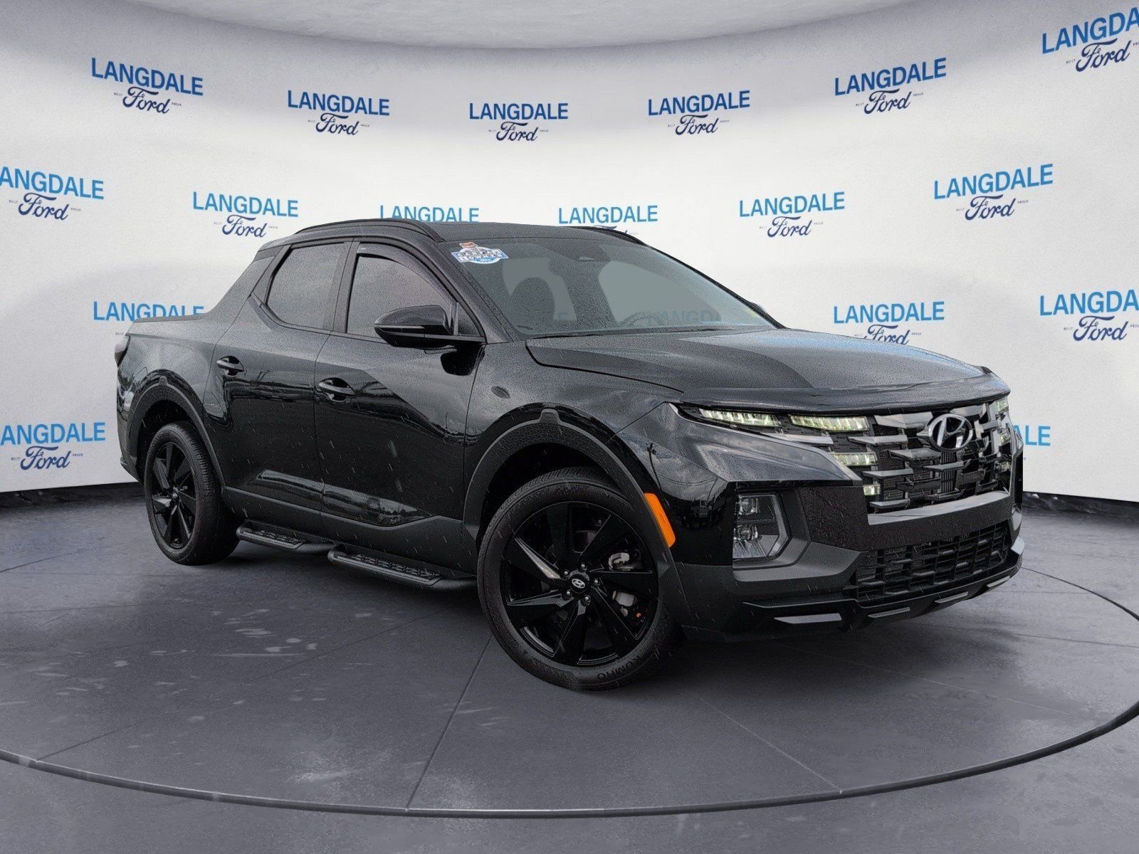Used 2024 Hyundai Santa Cruz Night AWD/4WD image 2