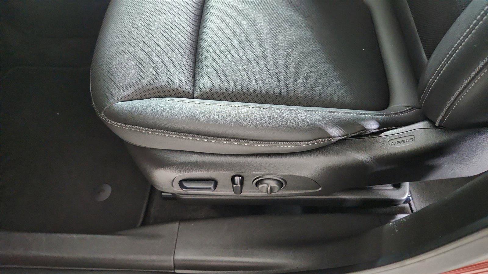 Used 2024 Buick Encore GX Sport Touring w/ Comfort Package image 17