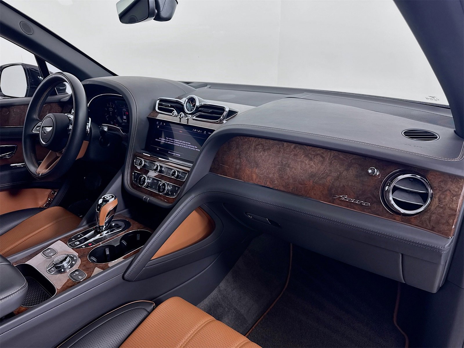 Certified 2024 Bentley Bentayga Extended Wheelbase image 30