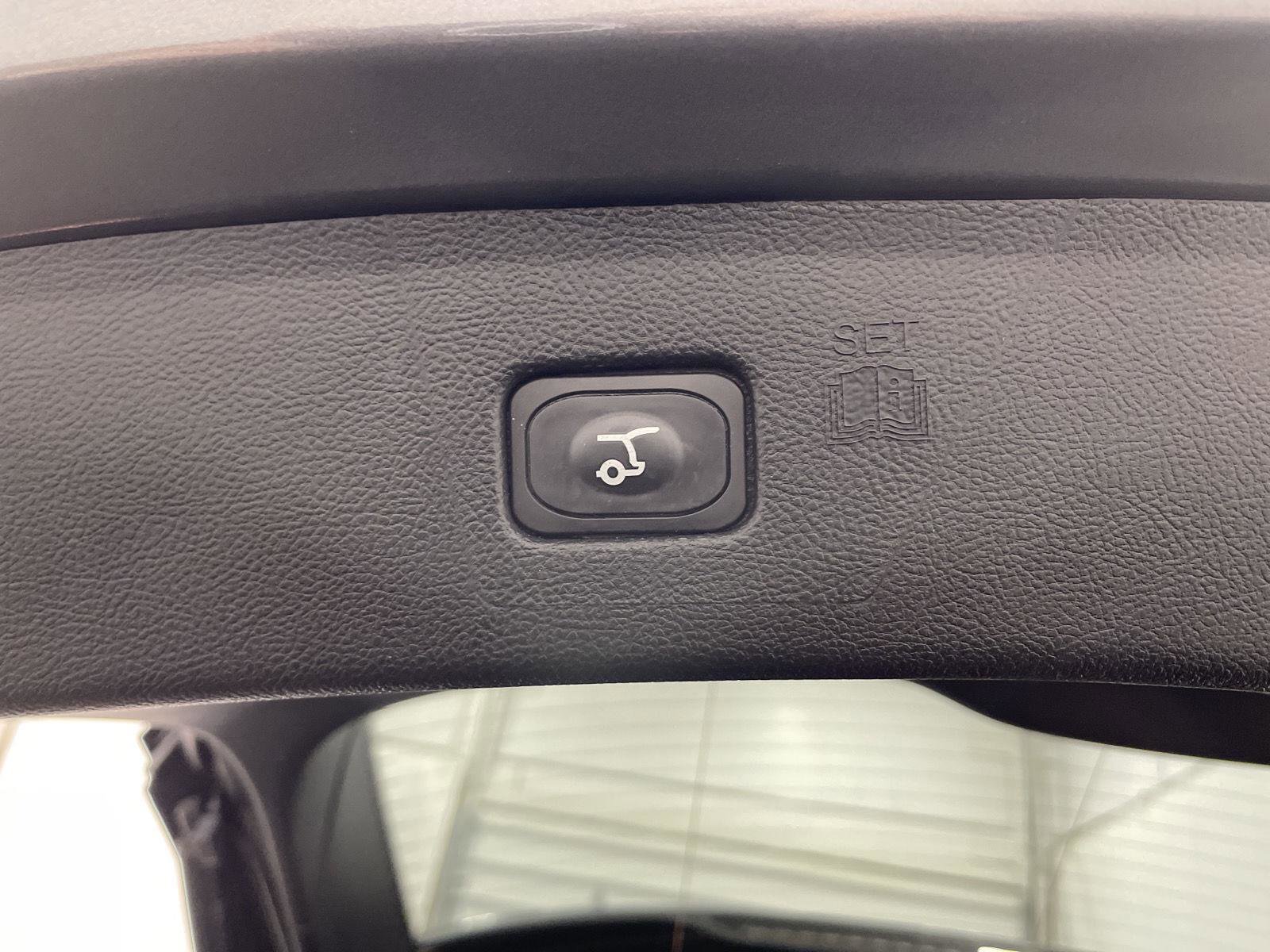 Used 2024 Ford Edge ST-Line image 6