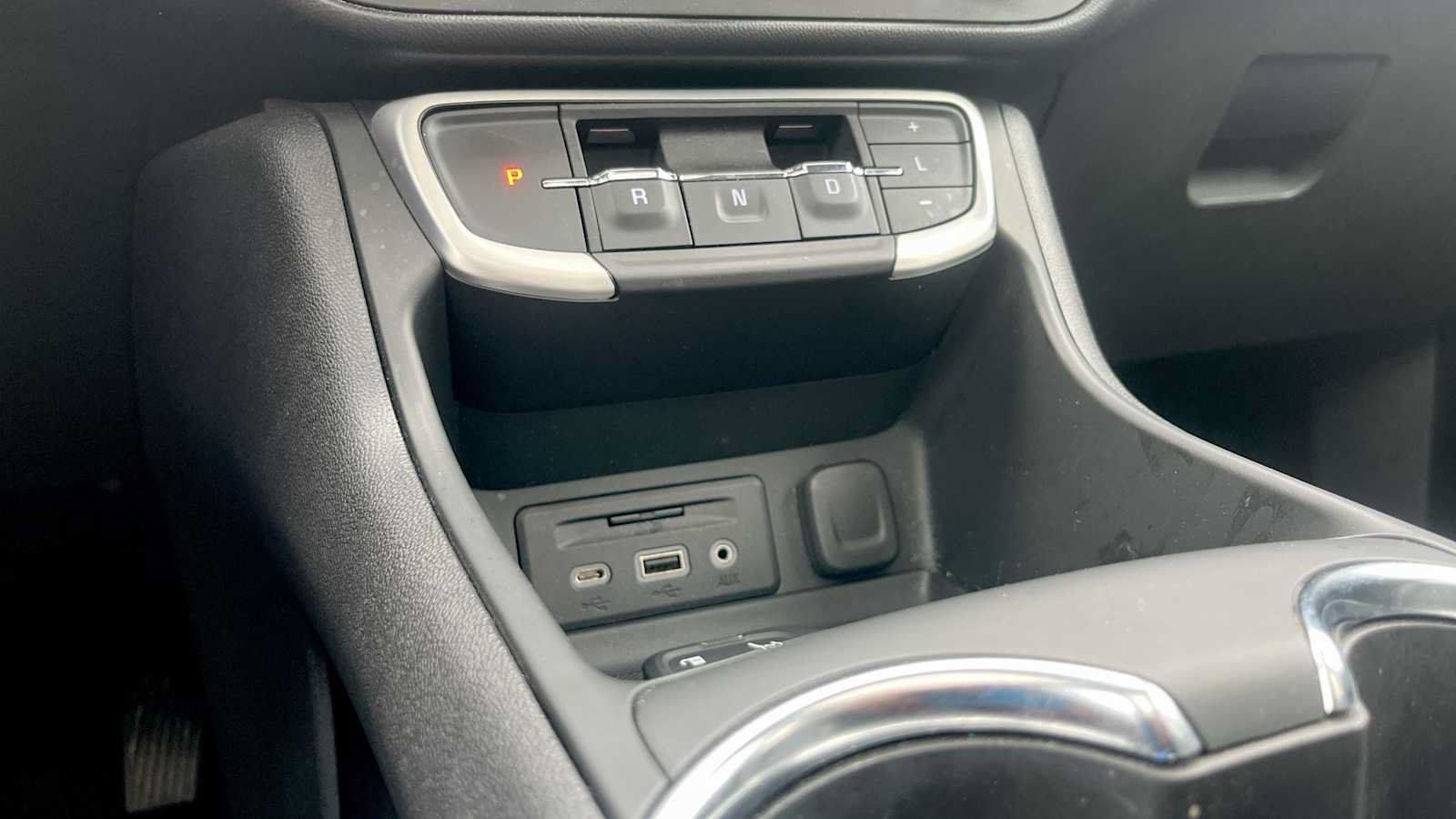 Used 2022 GMC Terrain SLT w/ Infotainment Package II AWD/4WD image 50