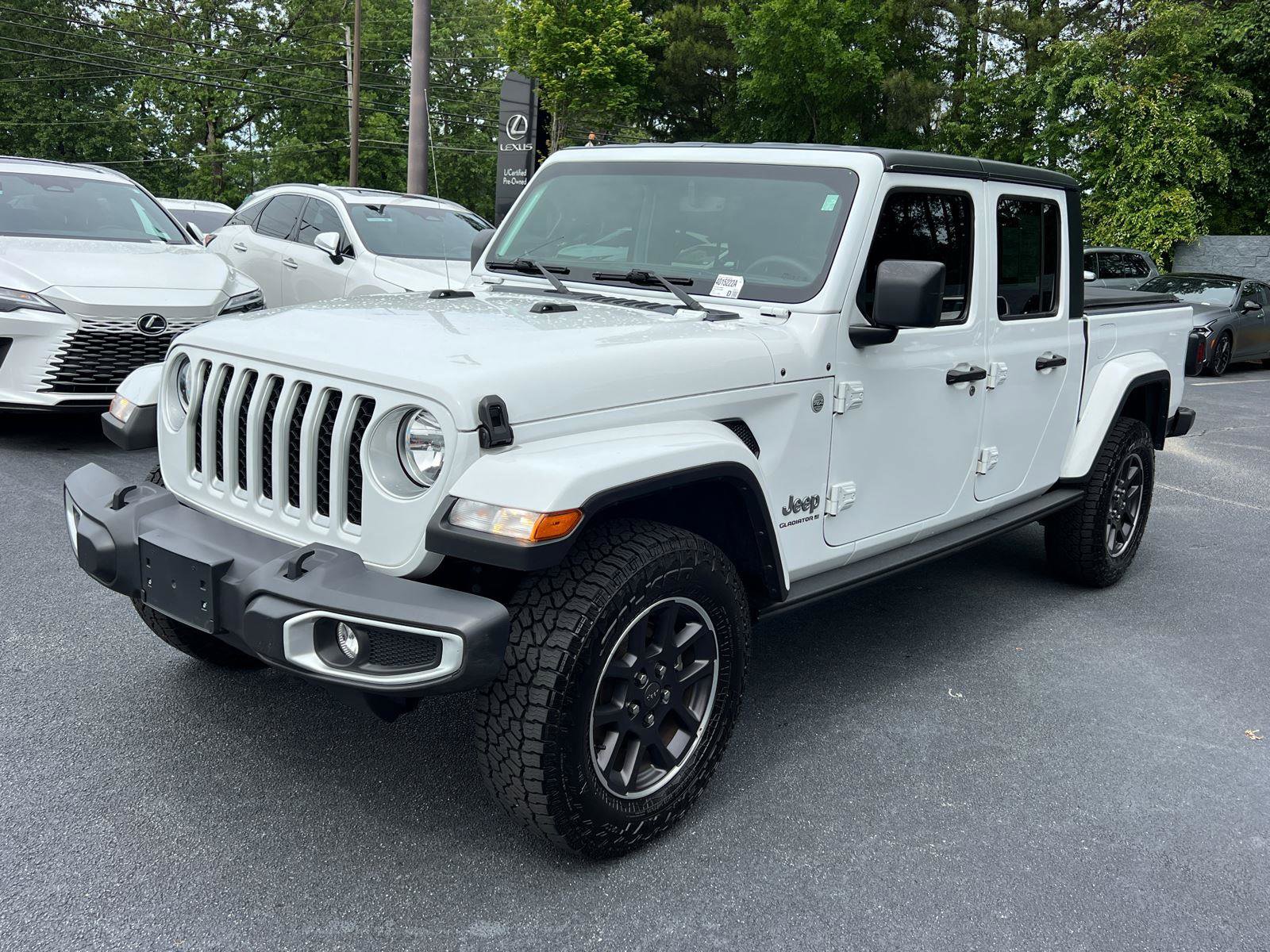 Used 2023 Jeep Gladiator Overland w/ Popular Equipment Package AWD/4WD image 2