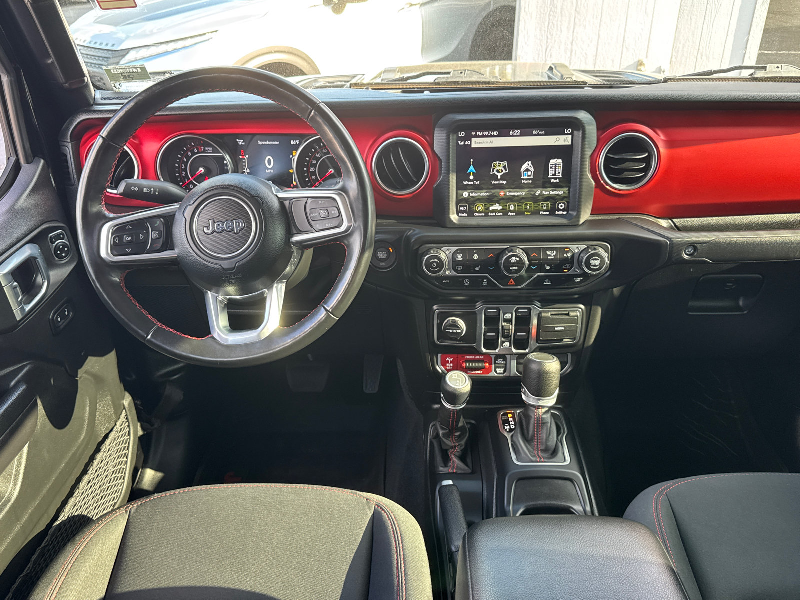Used 2022 Jeep Gladiator Rubicon w/ Cold Weather Group AWD/4WD image 8