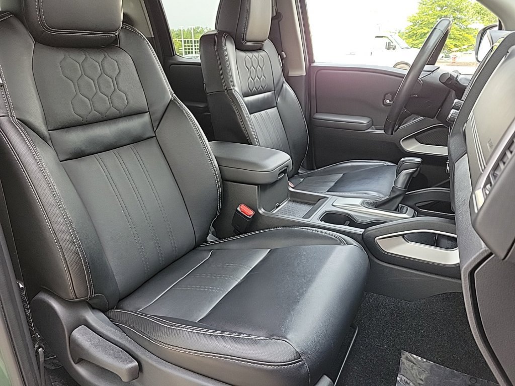 Certified 2024 Nissan Frontier SL w/ Technology Package RWD image 15