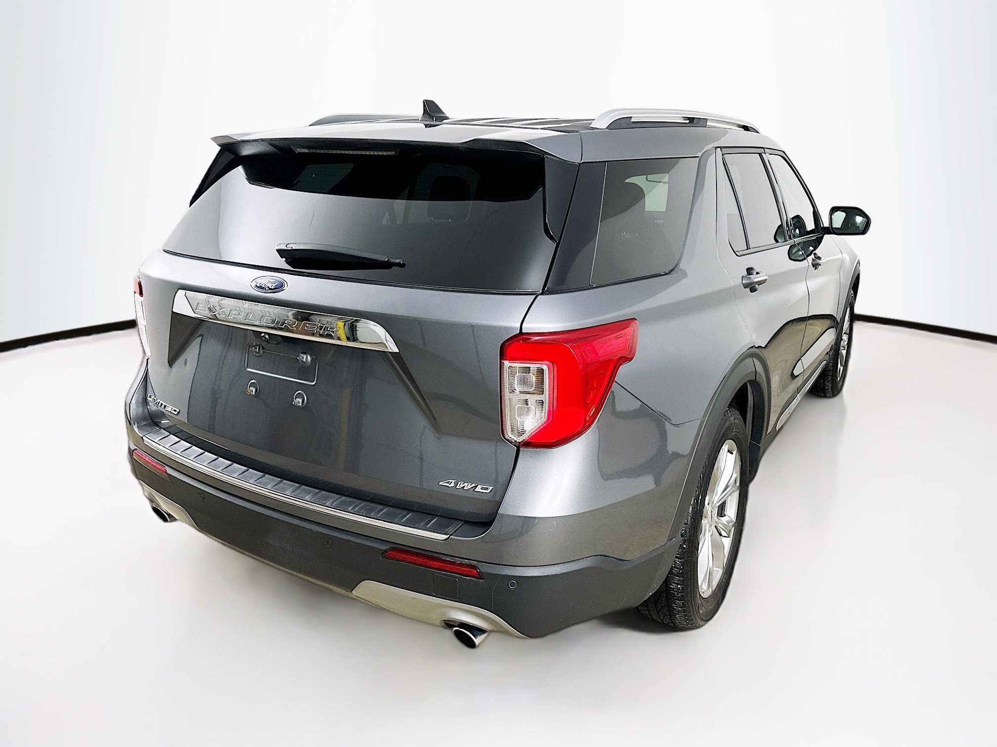 Used 2021 Ford Explorer Limited w/ Equipment Group 301A image 5