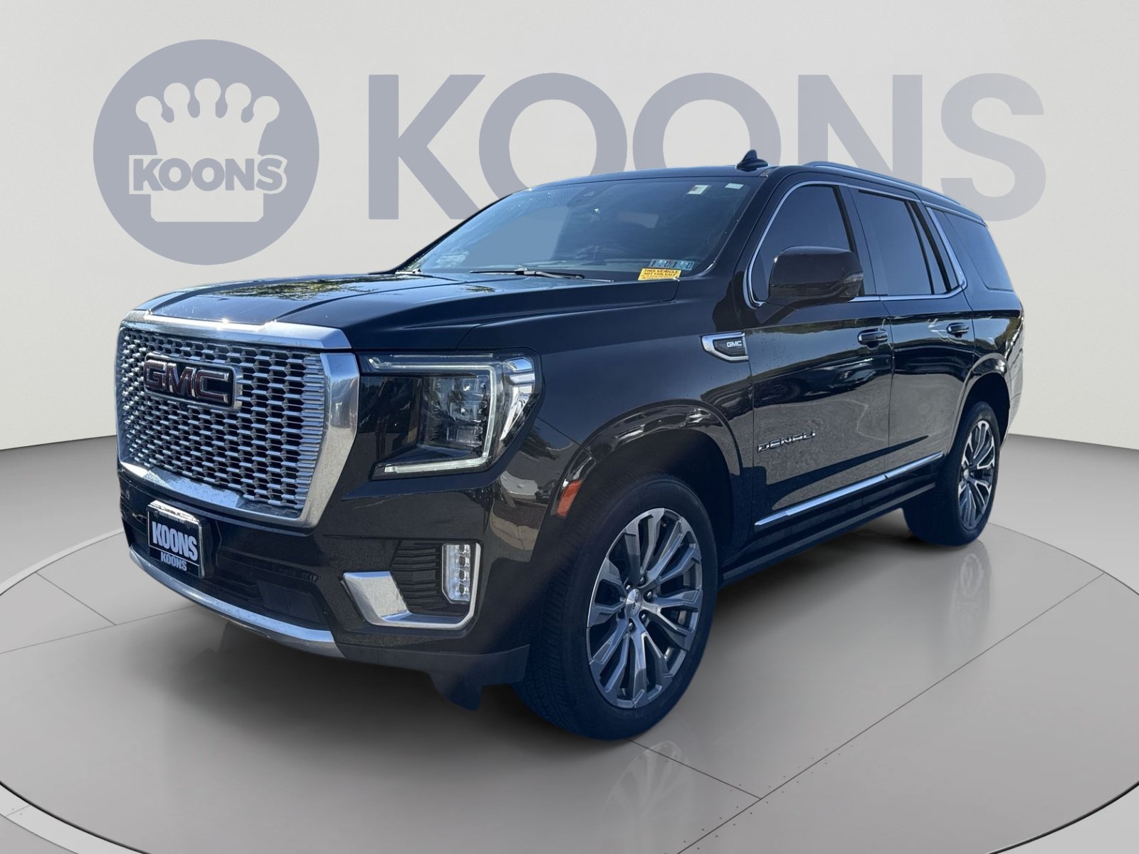 Used 2021 GMC Yukon Denali w/ Denali Premium Package AWD/4WD image 1