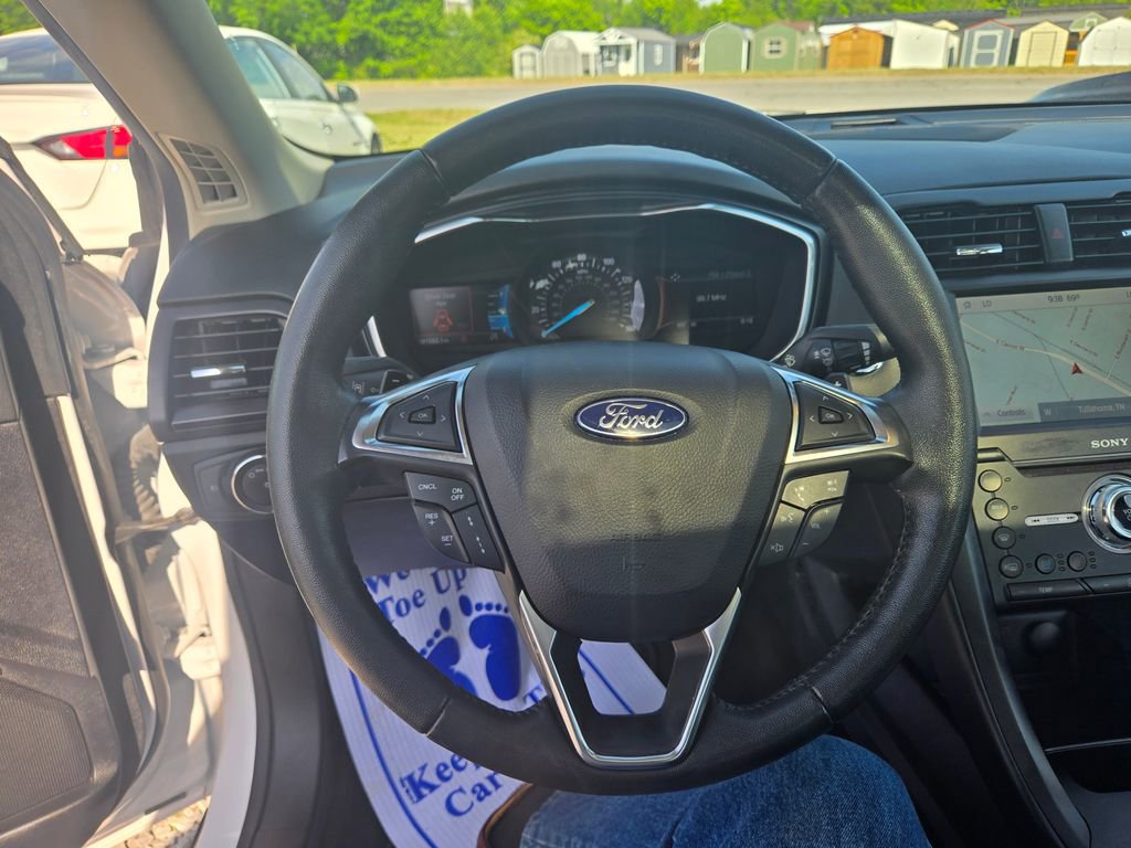 Used 2020 Ford Fusion Titanium FWD image 10