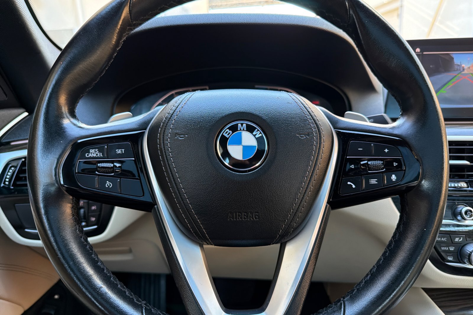 Used 2020 BMW 530e w/ Premium Package RWD image 24