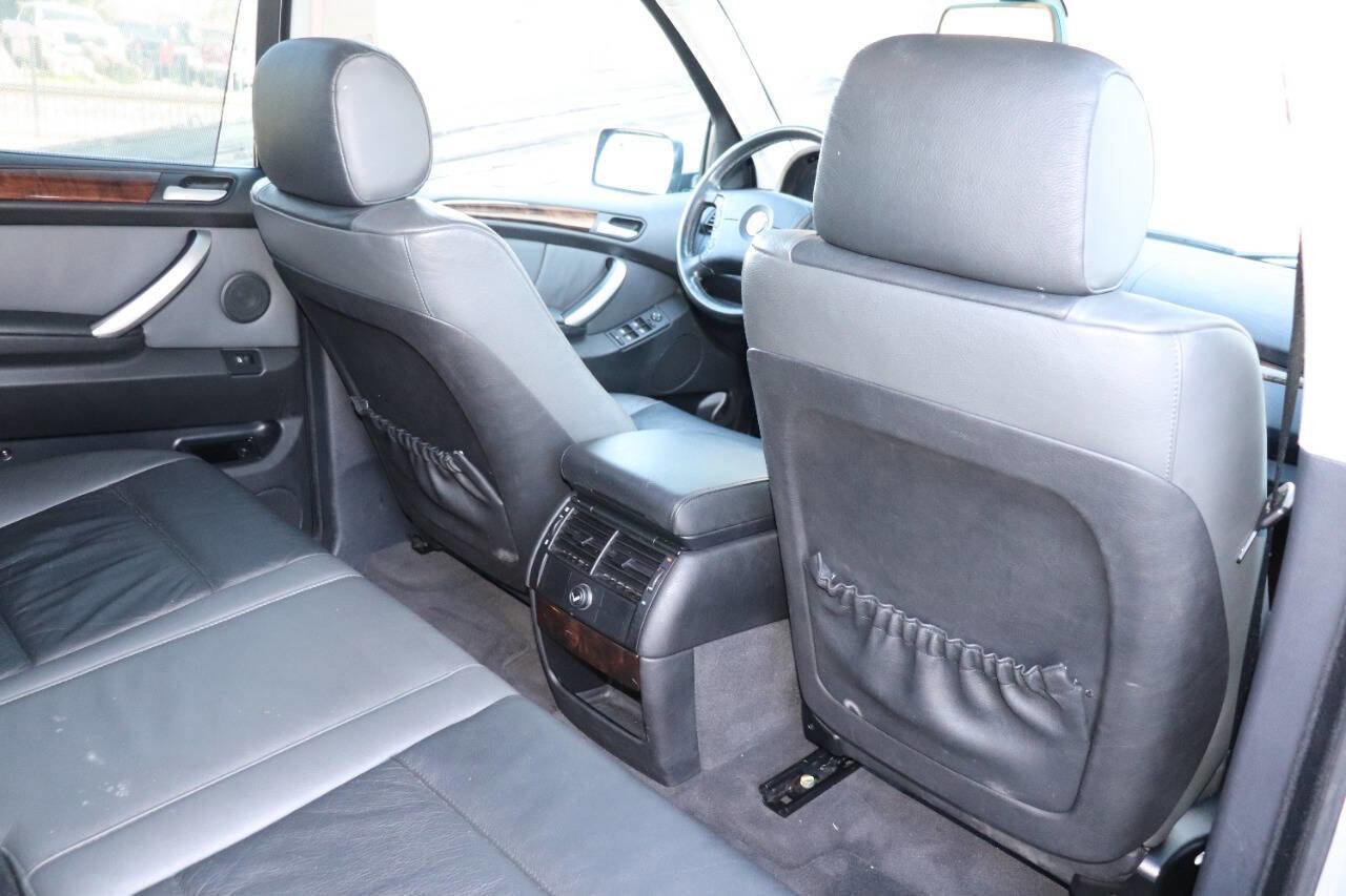 Used 2002 BMW X5 3.0i image 40