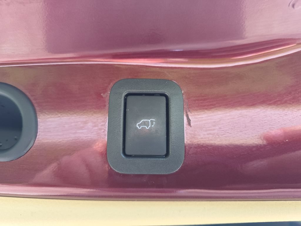 Used 2015 Toyota Highlander XLE AWD/4WD image 39