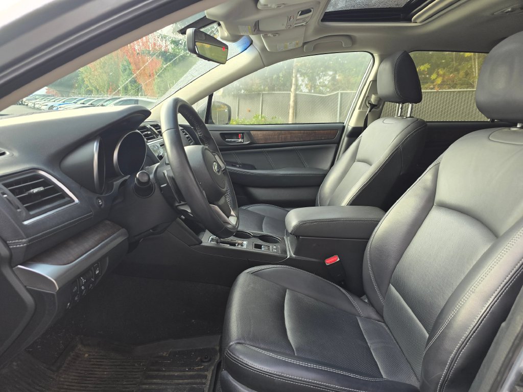 Used 2018 Subaru Outback 2.5i Limited AWD/4WD image 3