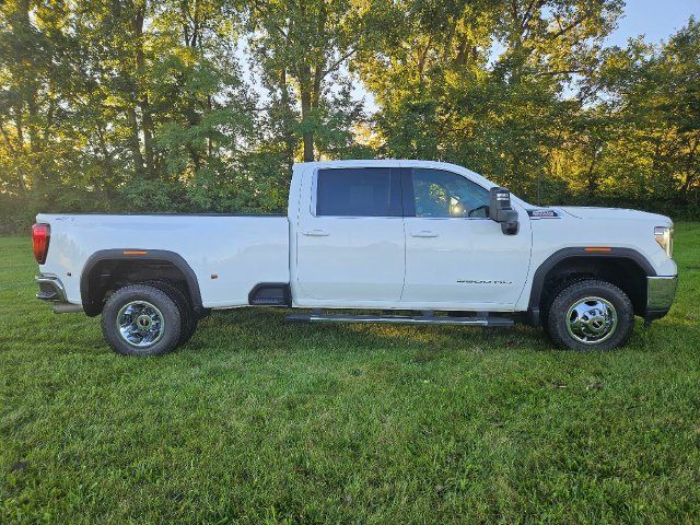 Used 2022 GMC Sierra 3500 SLE w/ SLE Convenience Package AWD/4WD image 6