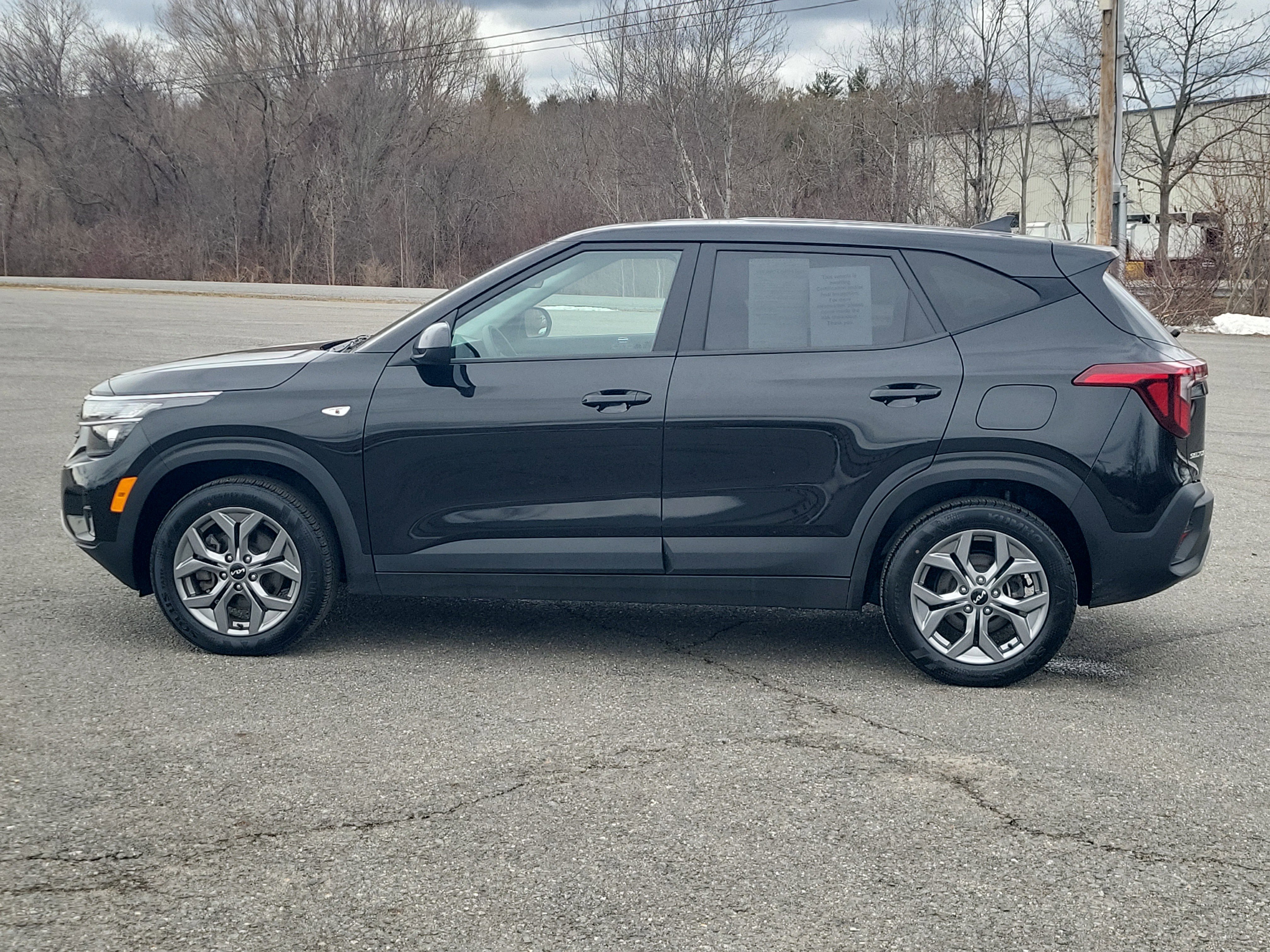 Used 2024 Kia Seltos LX image 8