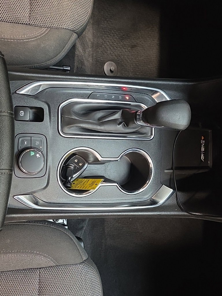 Used 2023 Chevrolet Traverse LT image 23