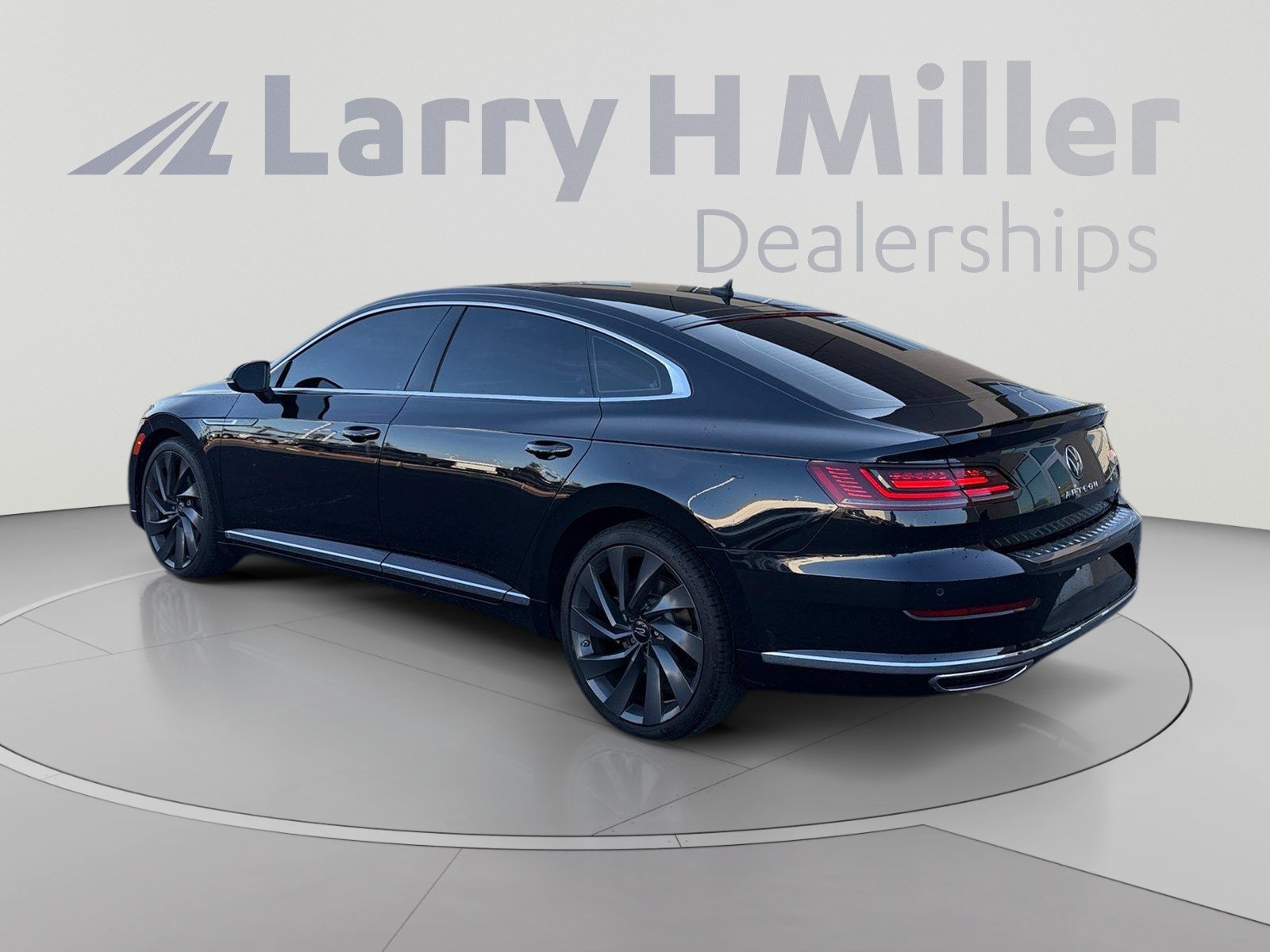 Used 2023 Volkswagen Arteon SEL AWD/4WD image 3