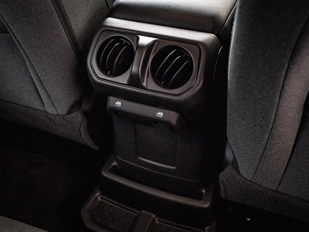 Used 2024 Jeep Wrangler Unlimited w/ Convenience Group image 43