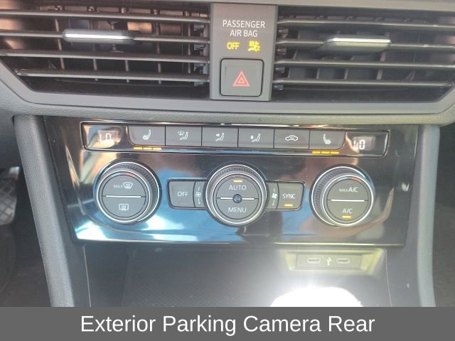 Used 2024 Volkswagen Jetta SE image 7