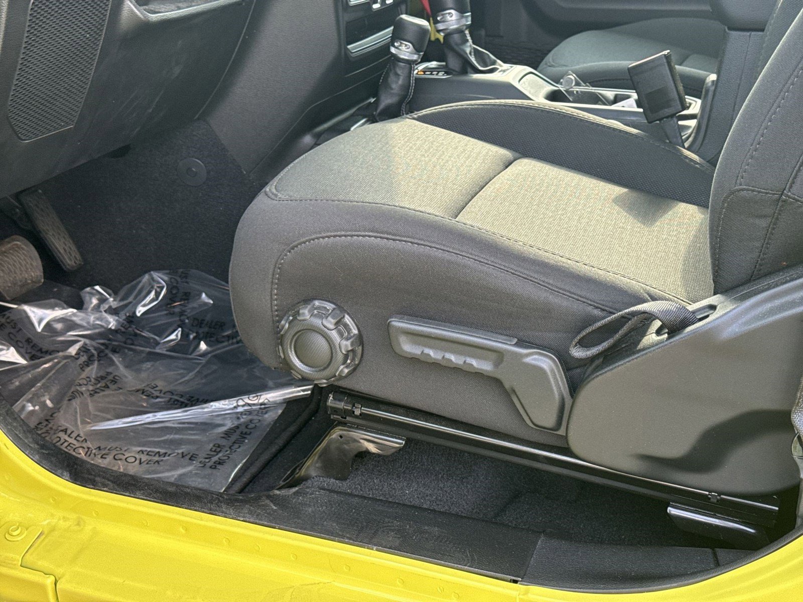 Used 2023 Jeep Wrangler Sahara image 17