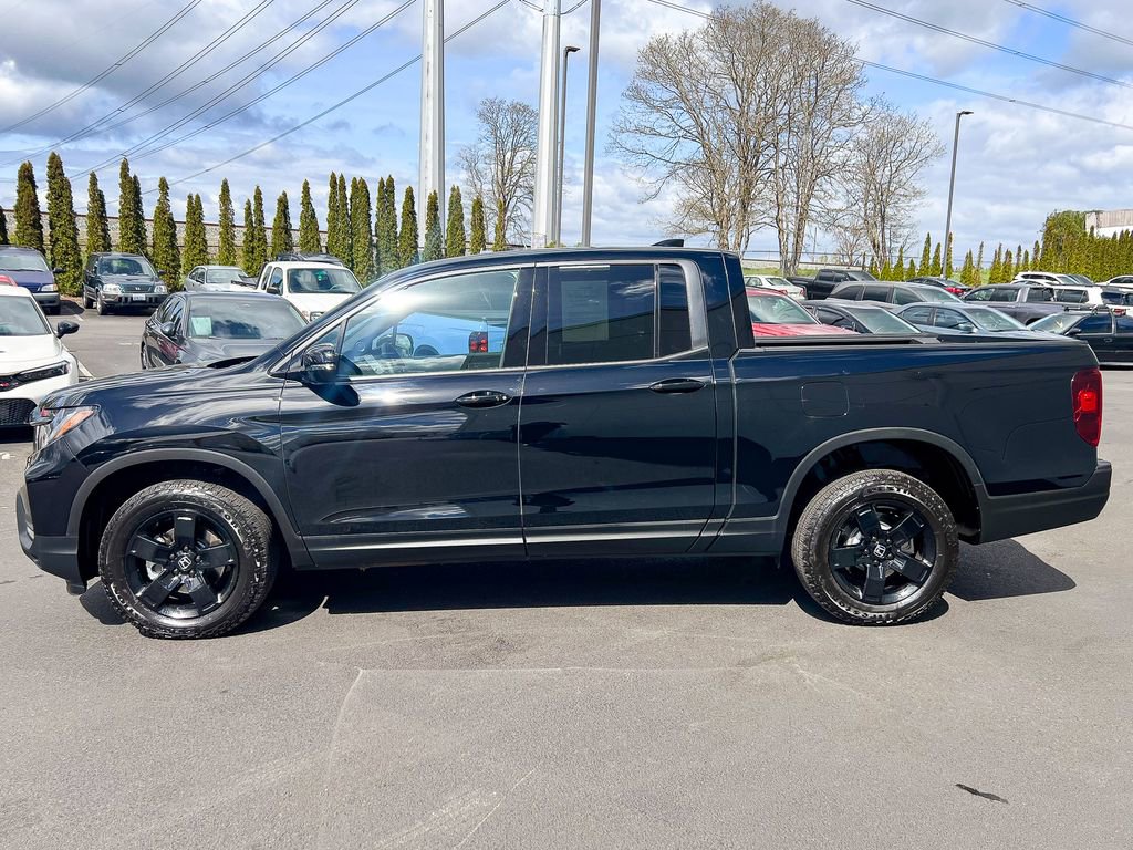 Certified 2025 Honda Ridgeline Black Edition image 8