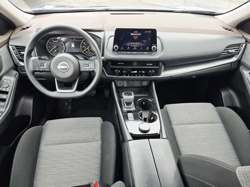 Used 2023 Nissan Rogue SV image 9