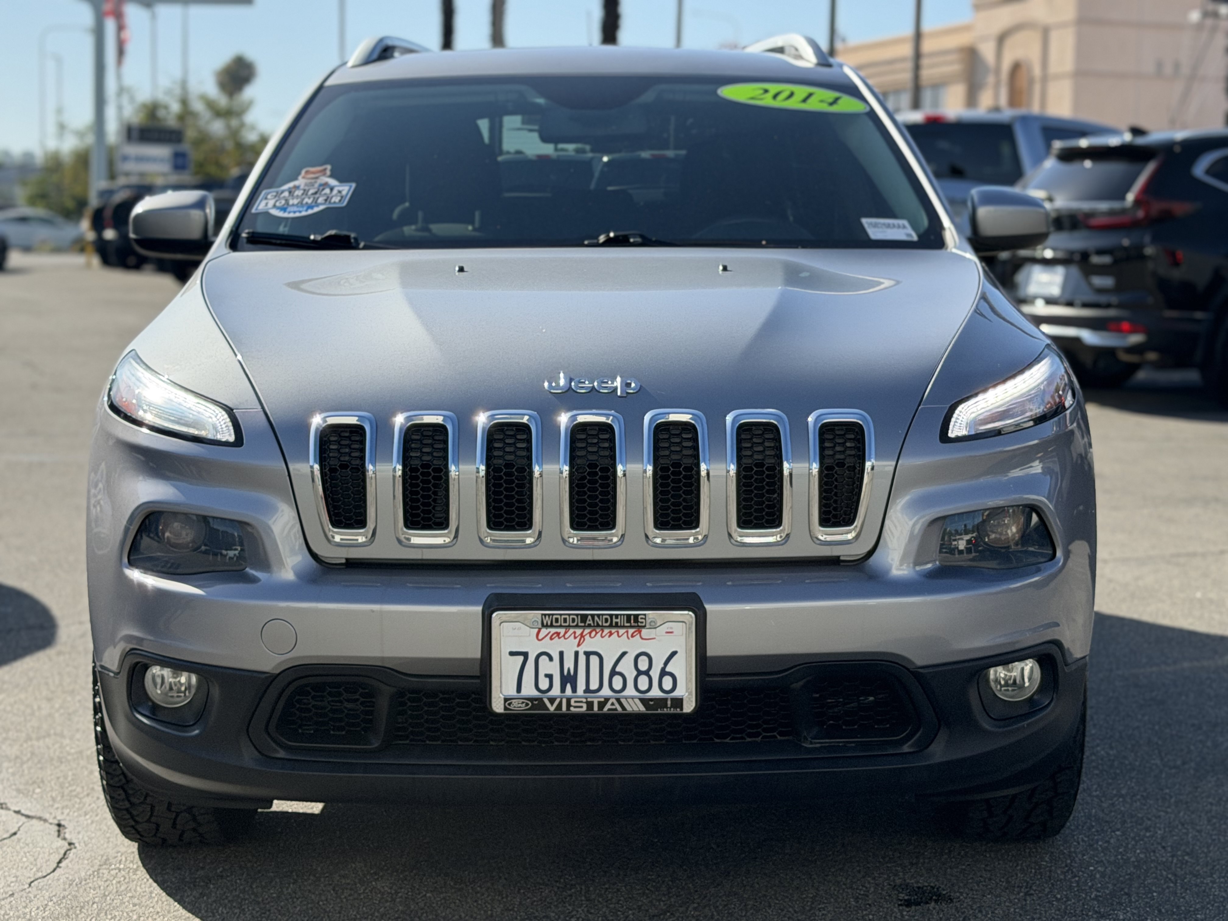 Used 2014 Jeep Cherokee Latitude AWD/4WD image 2