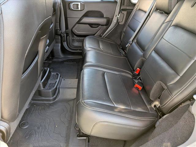 Used 2019 Jeep Wrangler Unlimited Sahara w/ Safety Group image 18