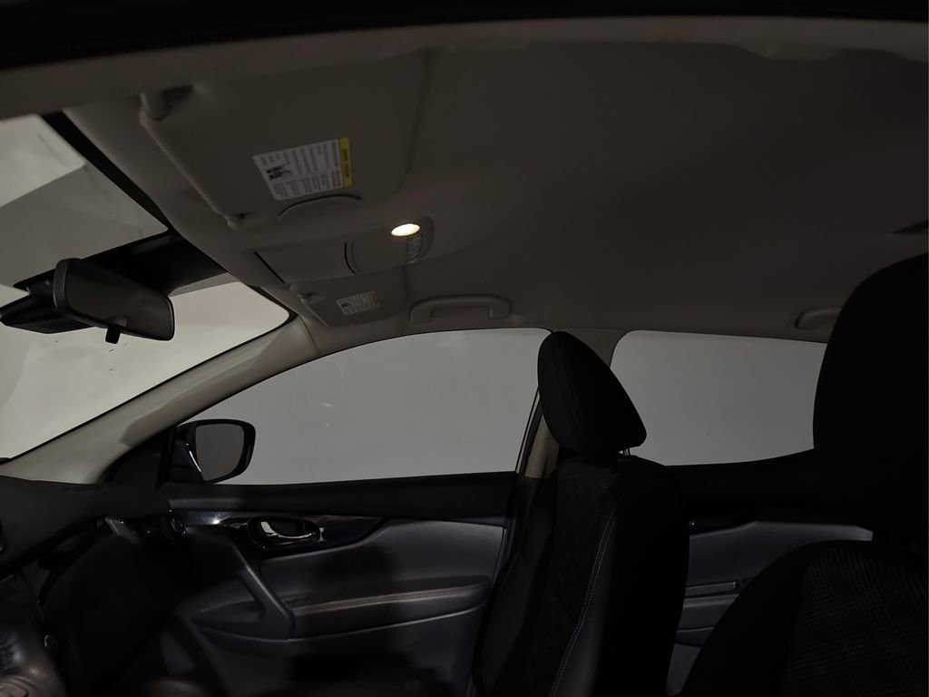 Used 2021 Nissan Rogue Sport SV FWD image 23