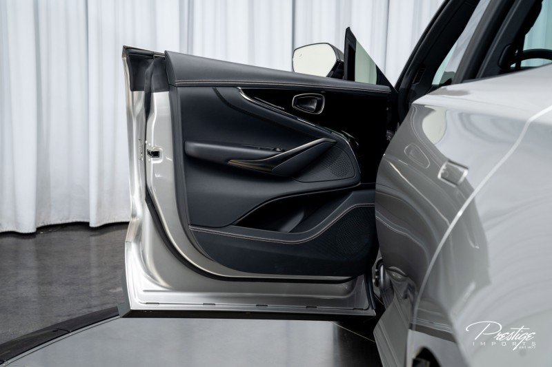 Used 2025 Aston Martin DBX 707 image 24