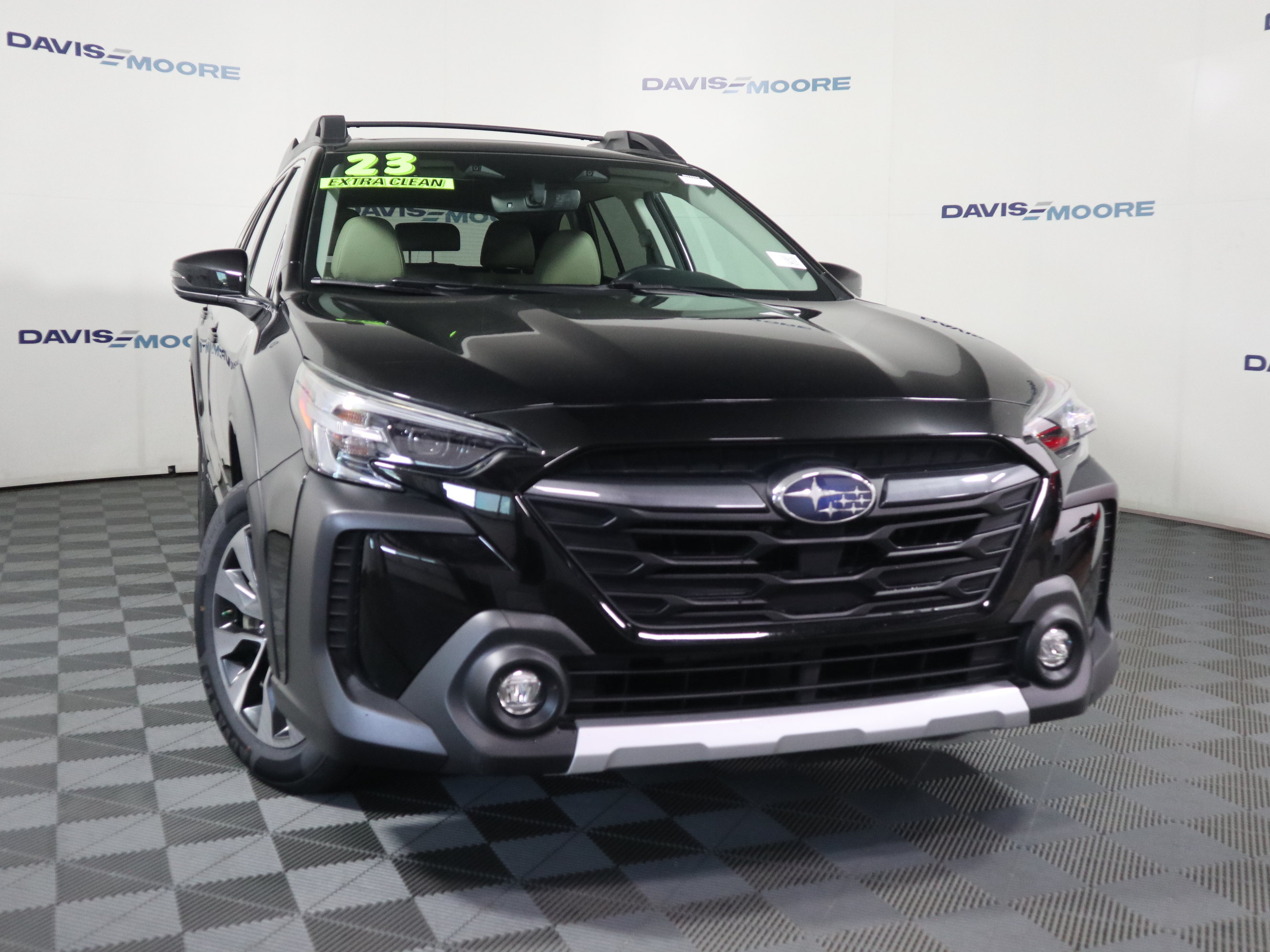Used 2023 Subaru Outback Limited AWD/4WD image 2