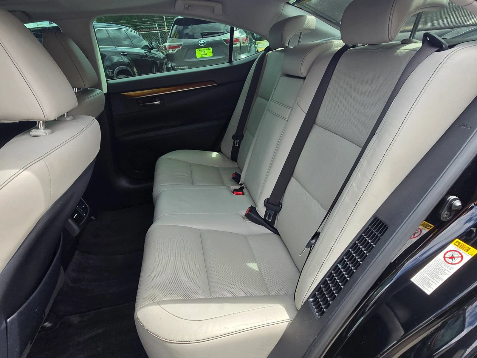 Used 2014 Lexus ES 300h w/ Luxury Package w/Bamboo Trim FWD image 10