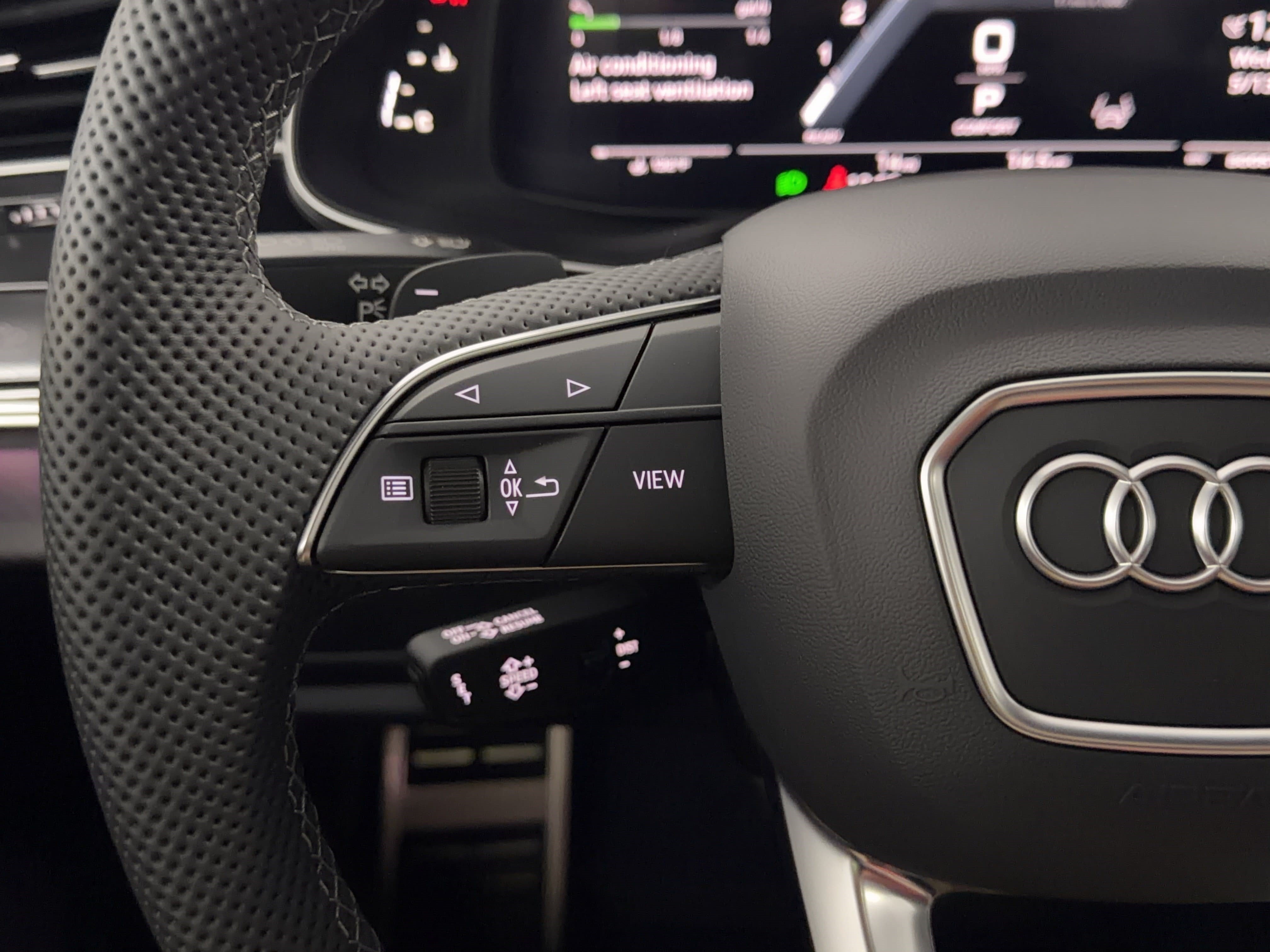 New 2026 Audi SQ7 Prestige AWD/4WD image 21