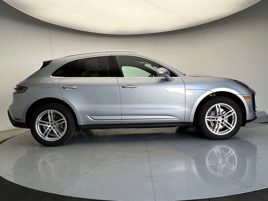 Certified 2022 Porsche Macan image 23