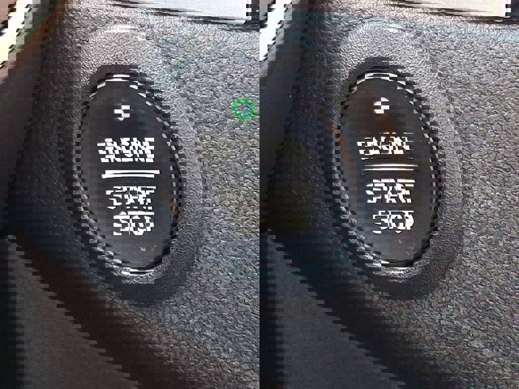 Certified 2022 Ford Escape SE w/ SE Sport Appearance Package image 22