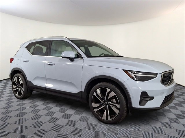 Used 2024 Volvo XC40 B5 Ultimate w/ Protection Package Premier