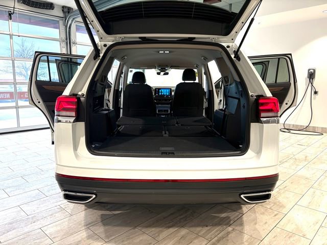 Used 2025 Volkswagen Atlas SE image 24