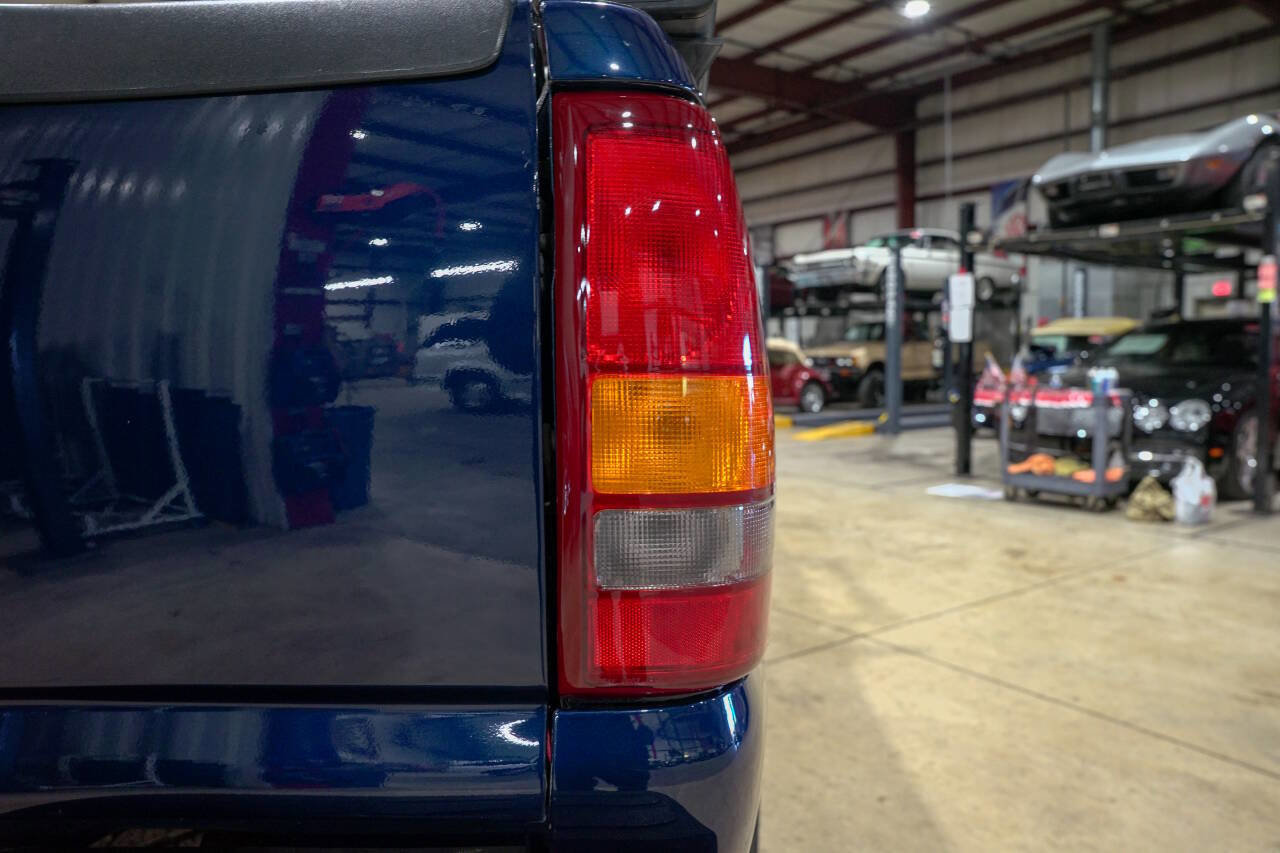 Used 1999 GMC Sierra 2500 SLE 3dr Extended Cab LB HD w/ Marketing Option Pkg image 38