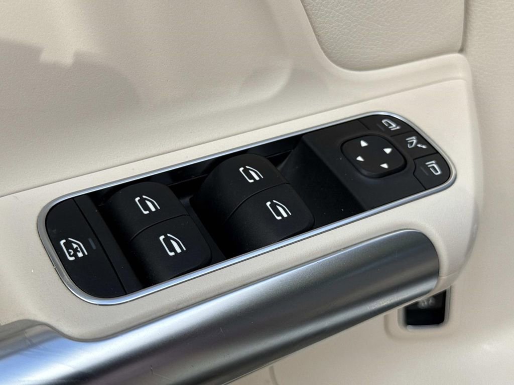 Used 2021 Mercedes-Benz GLA 250 4MATIC image 23