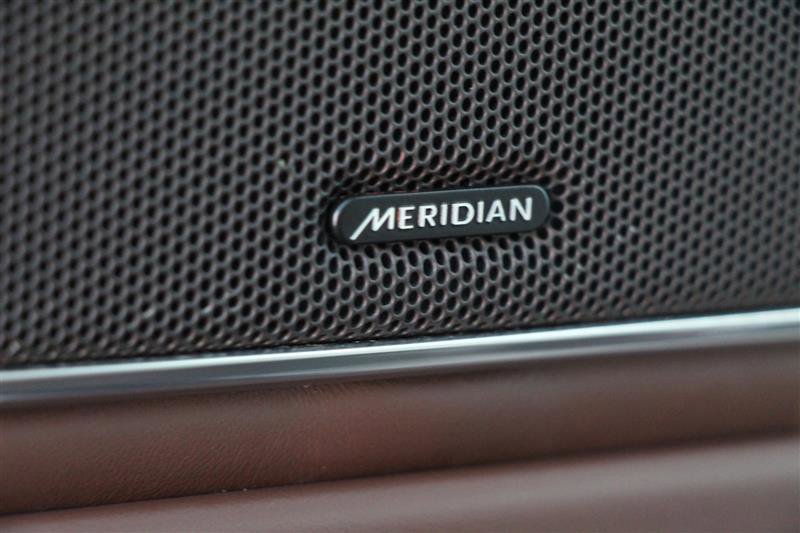 Used 2015 Land Rover Range Rover Autobiography image 38