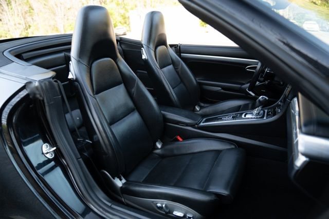 Used 2019 Porsche 911 Carrera image 40