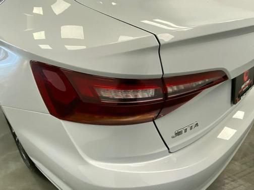Used 2019 Volkswagen Jetta SE FWD image 14