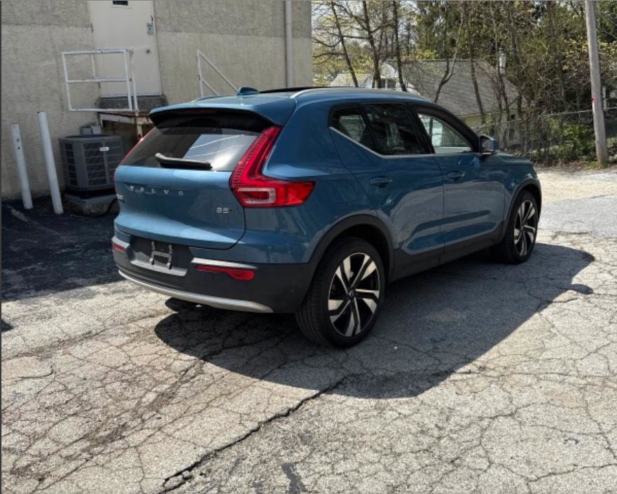 Used 2024 Volvo XC40 B5 Ultimate w/ Protection Package Premier AWD/4WD image 18