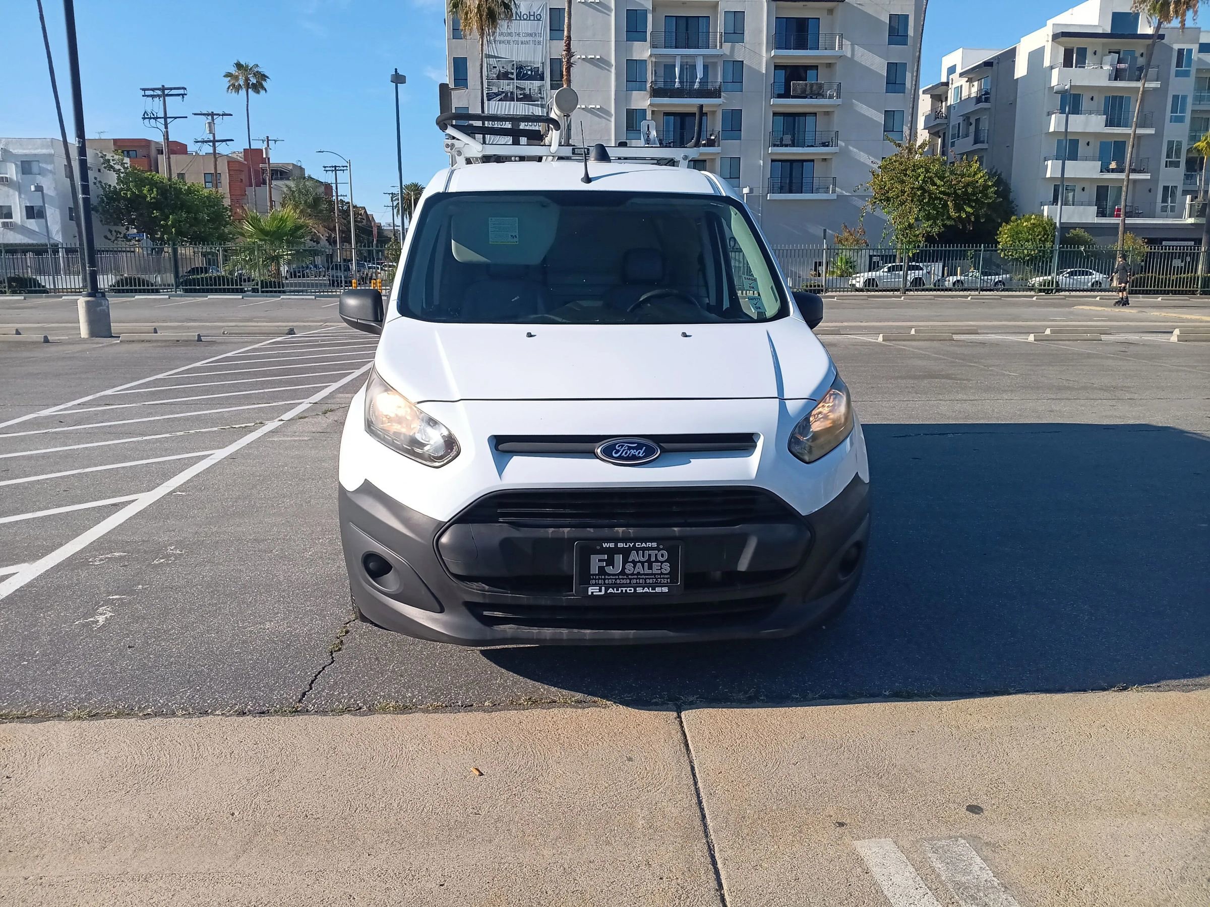 Used 2014 Ford Transit Connect XL image 2