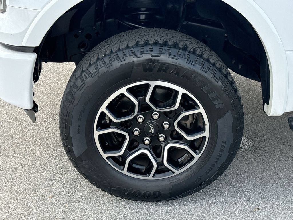 Used 2016 Ford F150 XLT w/ Equipment Group 302A Luxury AWD/4WD image 2