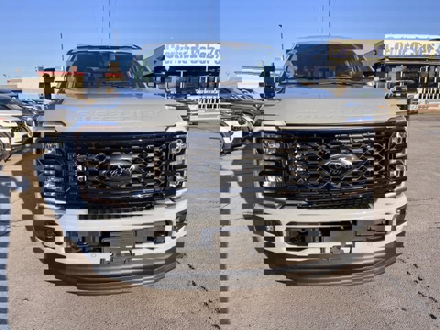 New 2026 Ford F350 4x4 Crew Cab Super Duty image 4