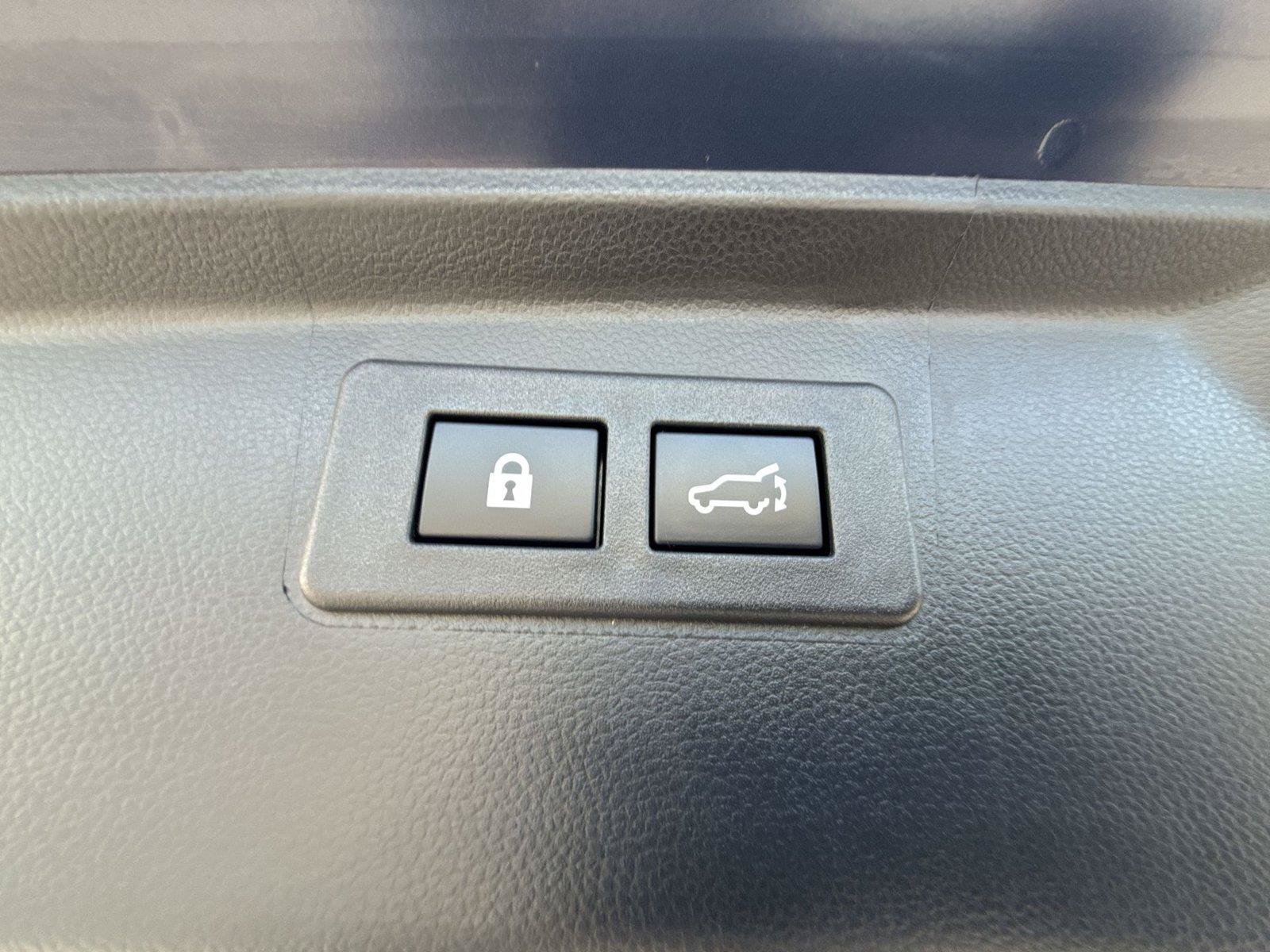 Used 2025 Subaru Outback Touring XT AWD/4WD image 19